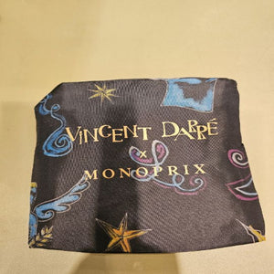 フランス限定、MonoprixのVincent Darré、Caroline Benoist、Incertiとのコラボエコバッグ。日本未入荷のレアアイテムを数量限定でご紹介。複数購入でお得に!今だけのチャンスをお見逃しなく。