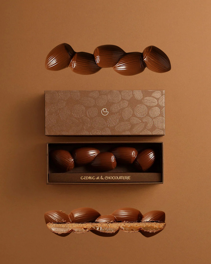 上品で最高級のフランス菓子を作るセドリックグロレ　オペラのミルクチョコレートバー