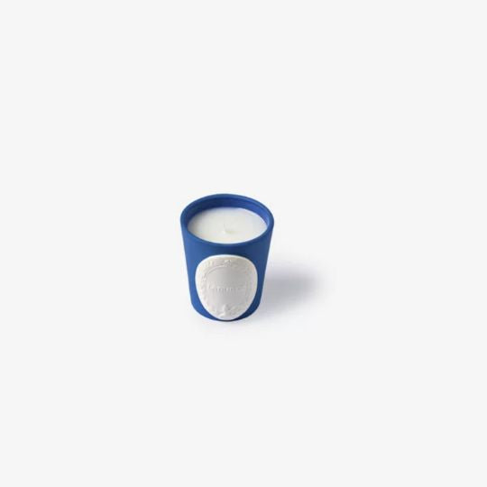  蝋燭を求めるなら、当店がお勧め。高品質な蝋燭が豊富に揃っています。心安らぐ灯りで、特別な時間を彩りましょう。