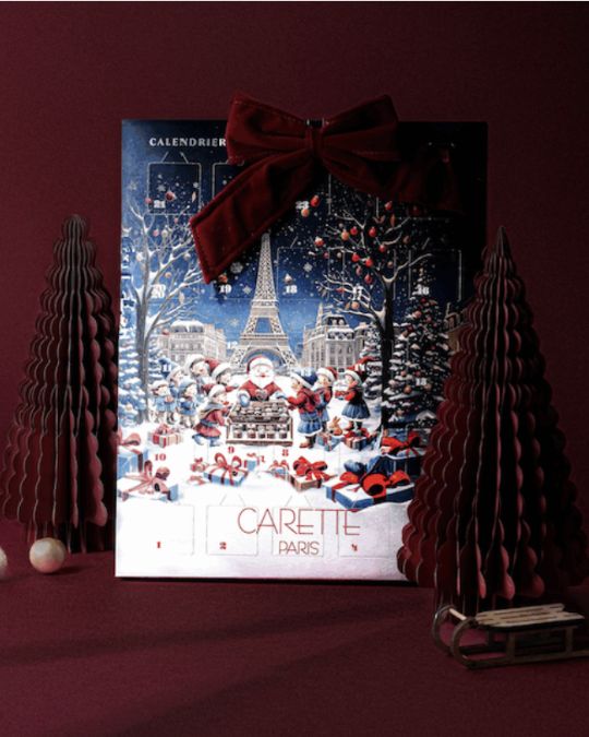 パリの名店カレットのアドベントカレンダー。上品なショコラや焼き菓子が楽しめる、贈り物にも最適な限定ギフト。