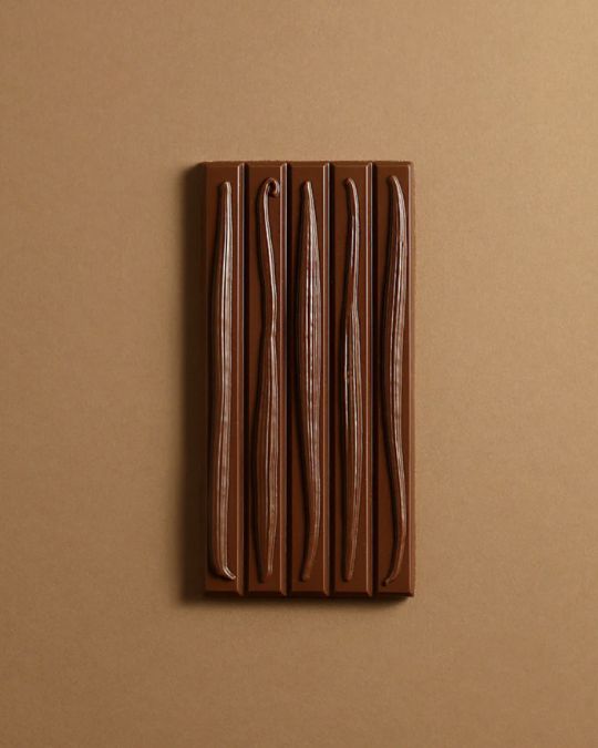 セドリック・グロレのチョコレートタブレット。とろけるガナッシュと香るカカオが魅力。3種類から選べて、まとめ買い割引も対応。