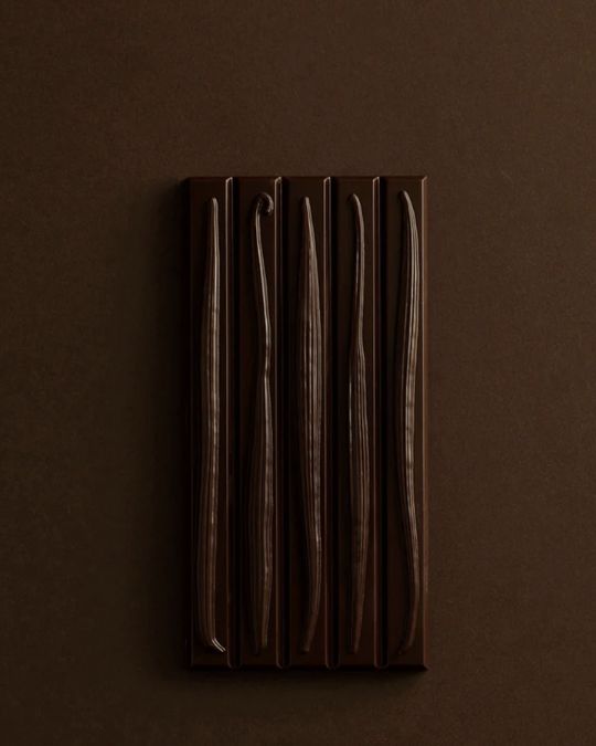 セドリック・グロレのガナッシュタブレット。ミルク、ホワイト、ダークの3種類。なめらかな口溶けと上品な味わい。まとめ買い割引あり。