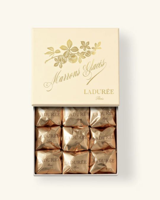 ラデュレのマロン・グラッセ：厳選された栗をじっくりと仕上げ、上品な甘みとリッチな口どけが魅力。贈り物としてはもちろん、季節を彩るスイーツとしてもぴったりです。