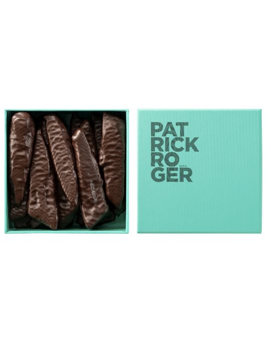 ビターチョコと甘酸っぱいオレンジが調和した上質なオランジェット。フランス発の洗練された味わい。