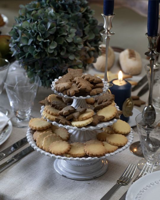 ポワラーヌ（Poilane）はパリで有名なboulangerie Poilane。伝統的なポワラーヌ クッキーやフランス クッキー ポワラーヌは、パリ クッキー好きに人気。ポワラーヌ パリの味を日本でも楽しめるポワラーヌ クッキー 日本もおすすめ。